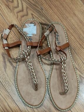 Braided Tan & Gold T-Strap Women's Sandals